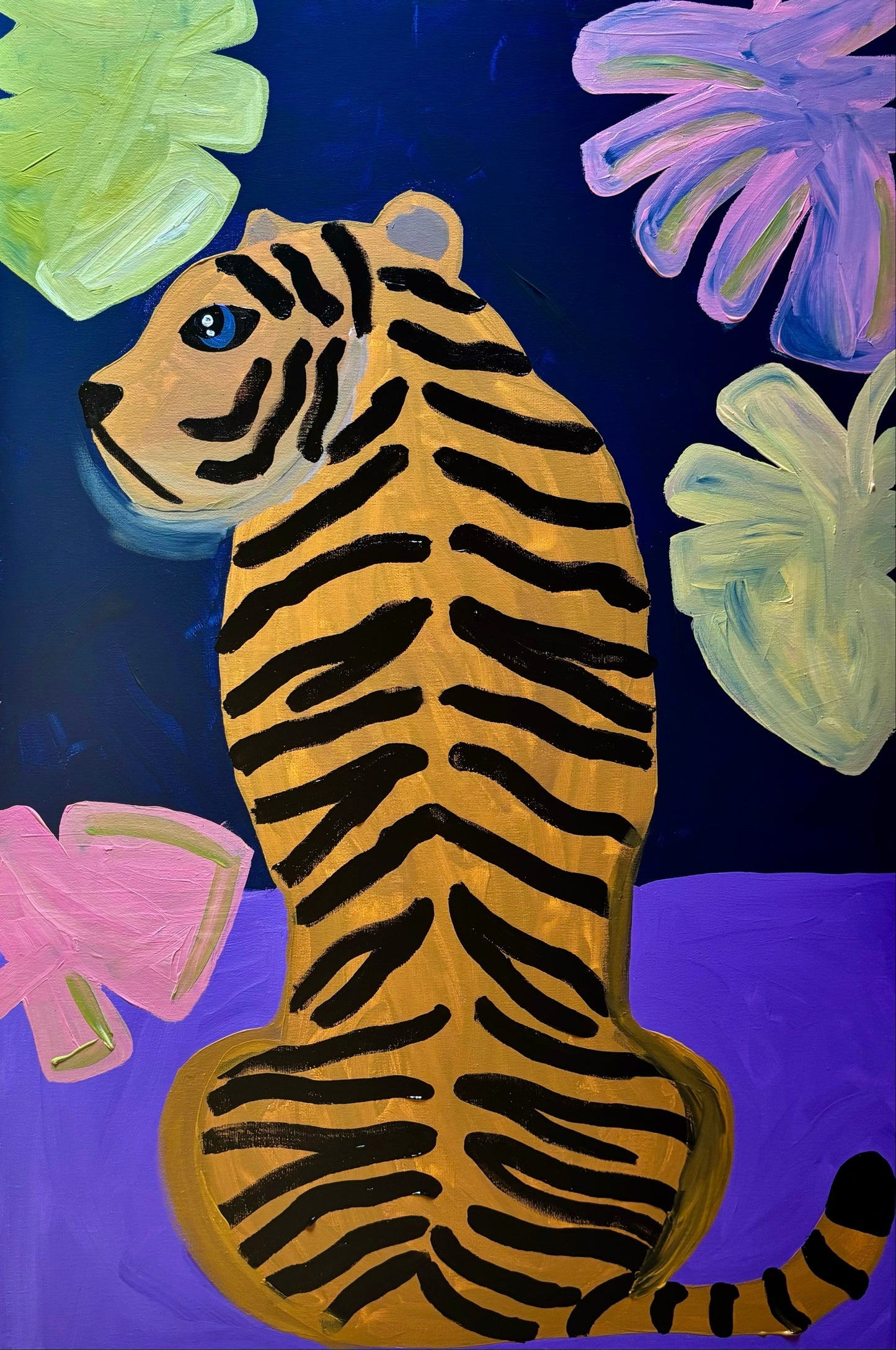The tiger and the leaves